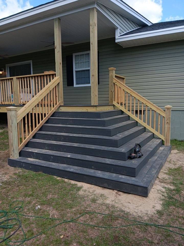 Composite deck stairs and railing detail on a West Columbia porch